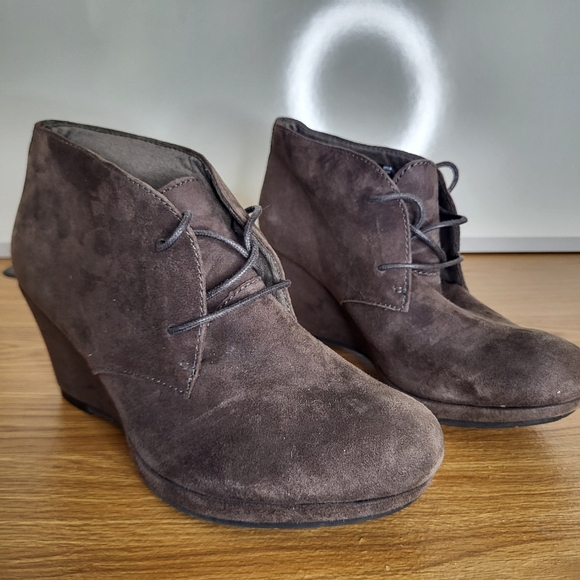 Clarks Shoes - Clarks Camryn Bronte Suede Wedge Ankle Booties Womens Soze 10